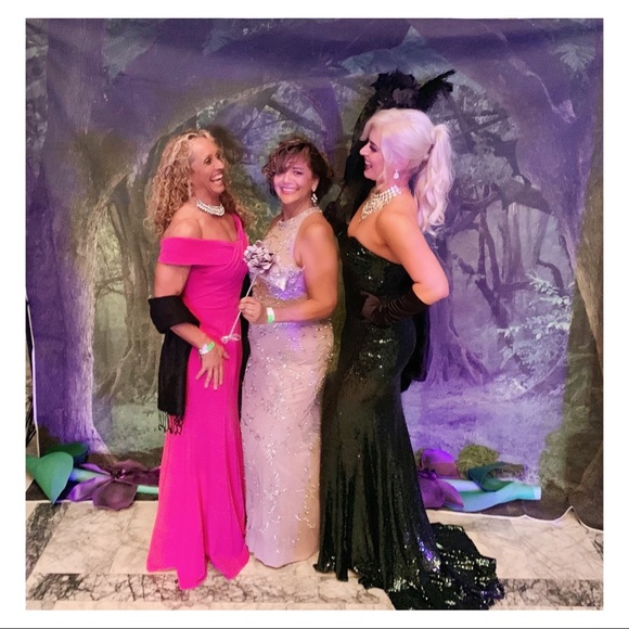 Alamour the label Emerald green sequin gown - Picture 3 of 6